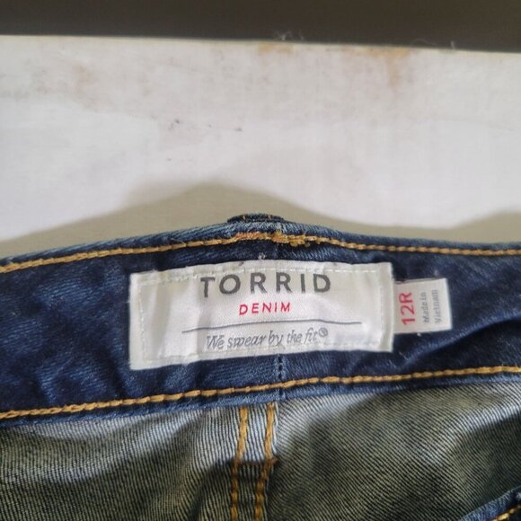 Torrid Denim Women Dark Wash Stretch Cotton Spandex Blend Flared Jeans Size 12R - Picture 2 of 7